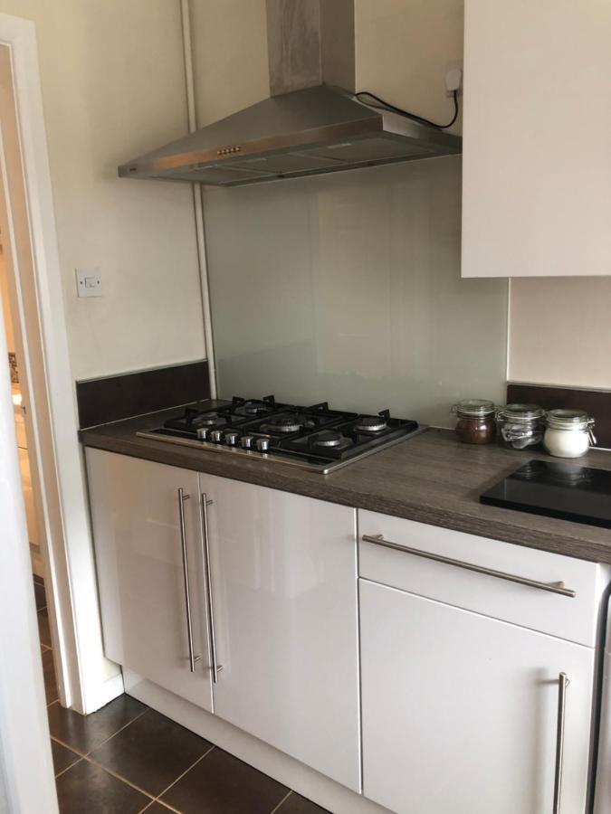 Half Price Offer - Exeter City Apartment Bagian luar foto