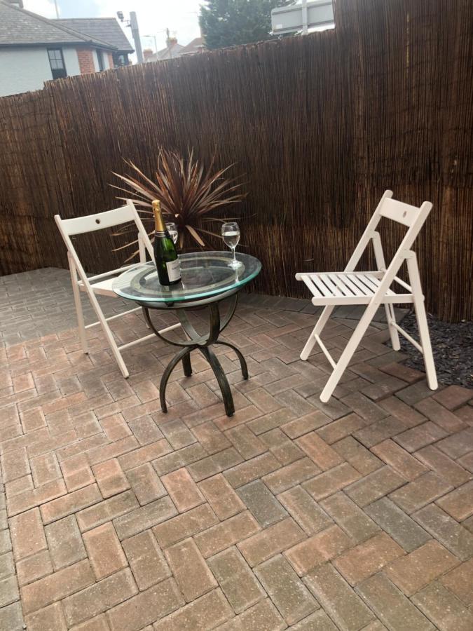 Half Price Offer - Exeter City Apartment Bagian luar foto