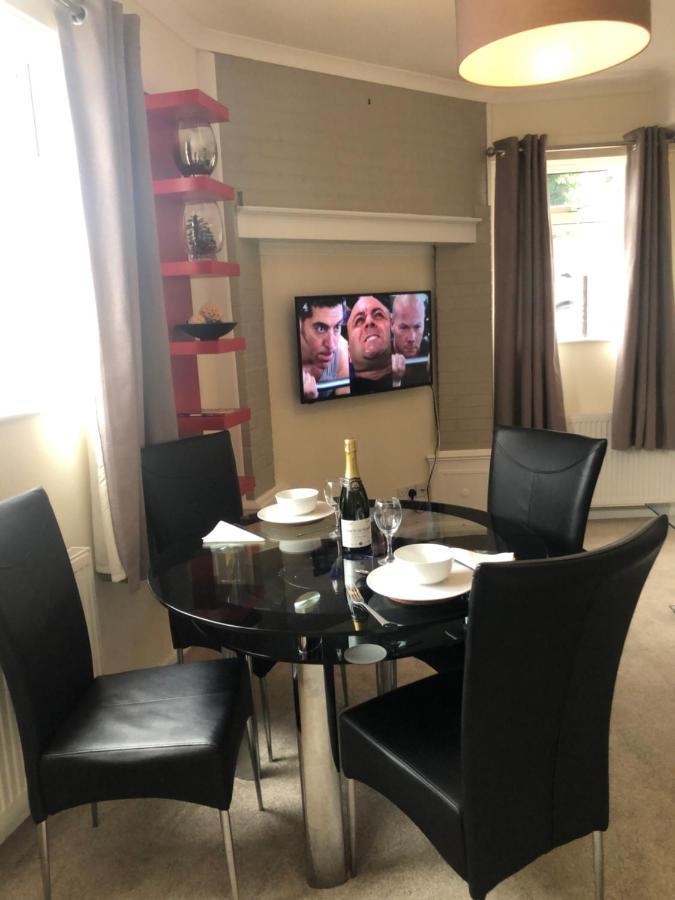 Half Price Offer - Exeter City Apartment Bagian luar foto
